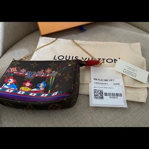 ❌SOLD ❌Louis Vuitton mini  Pochette